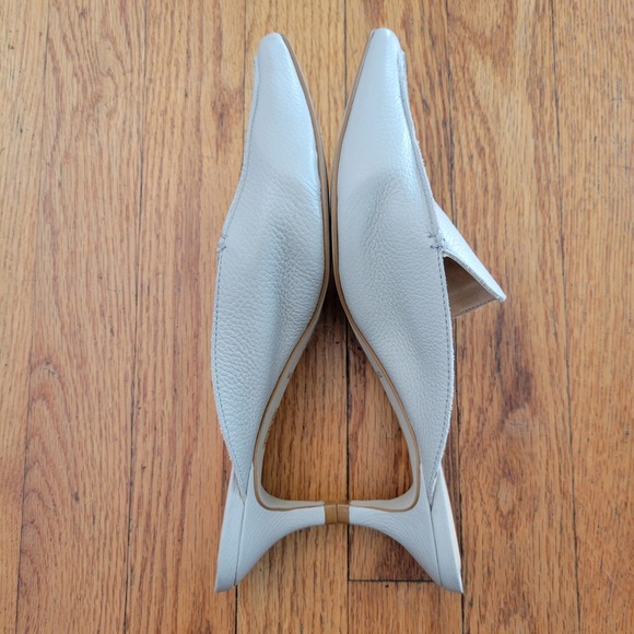 Massimo Matteo Gray Leather Pointed Toe Kitten Heel Mules 8M Professional - Picture 3 of 7